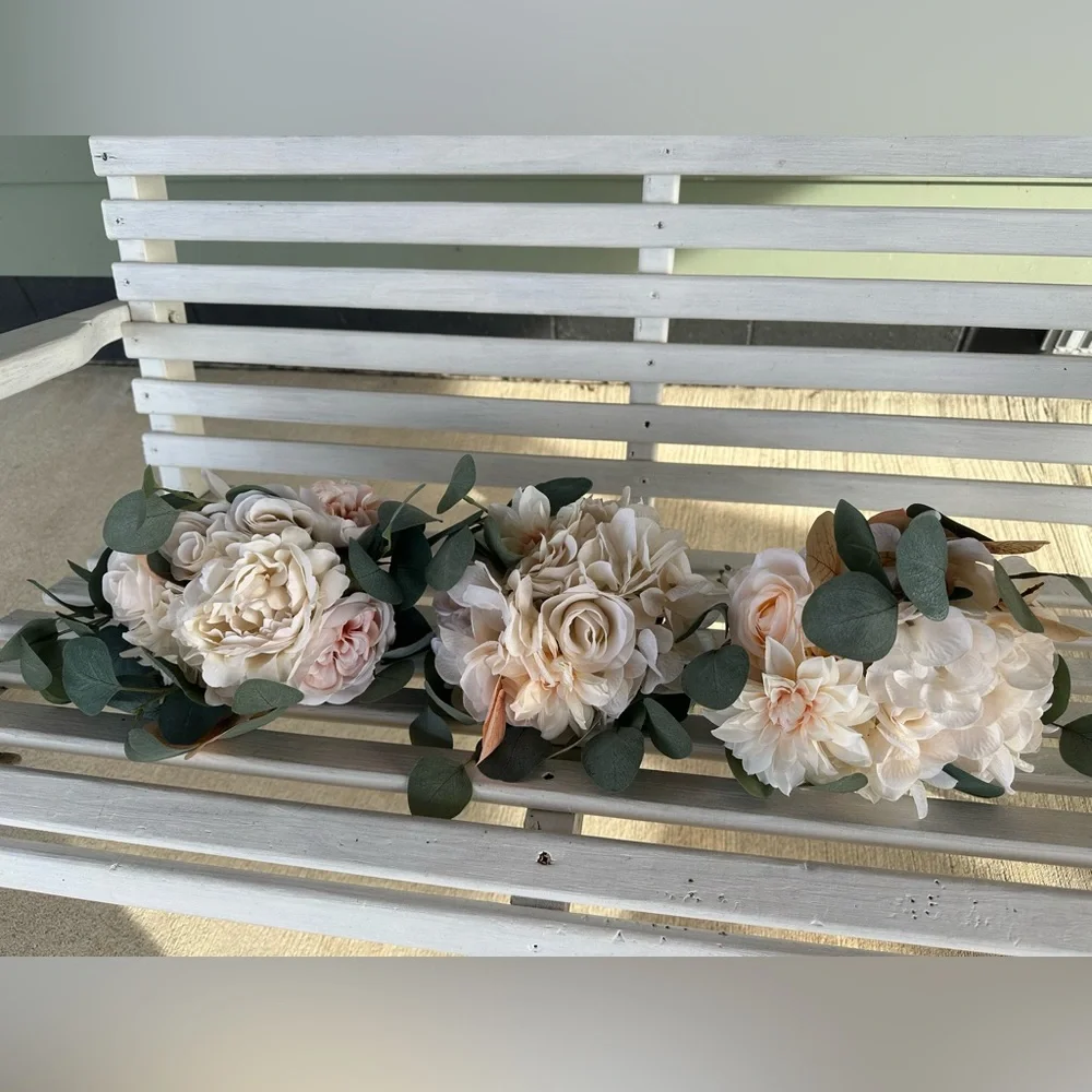 Neutral Tone Bridal Bouquets - Picture 13 of 14